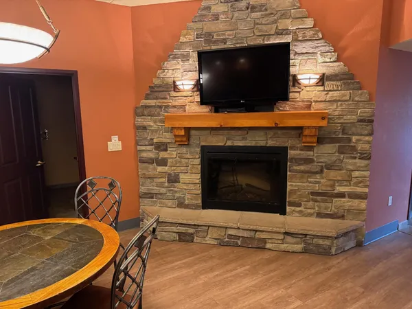 $236,750 | 2411 River Wisconsin Dells Wi 53965, Unit 2227, Wisconsin Dells, WI 53965