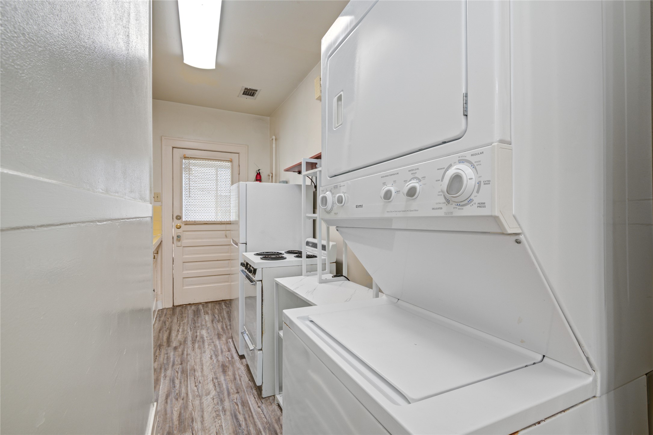 401 West Clay Street, Unit 4 Houston, TX 77019 - Photo 12 of 27