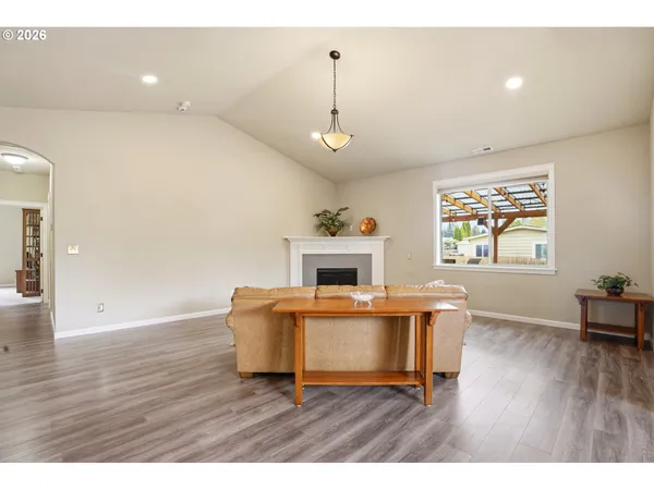 $525,000 | 3188 36th Avenue Southeast, Albany, OR 97322