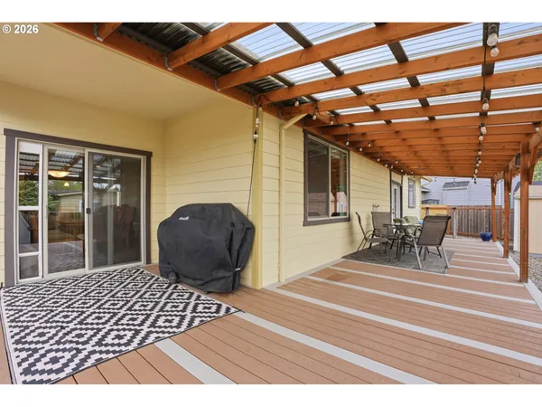 $525,000 | 3188 36th Avenue Southeast, Albany, OR 97322