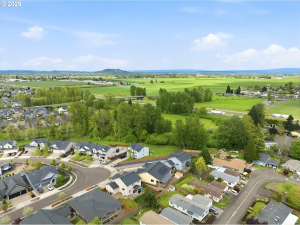 $525,000 | 3188 36th Avenue Southeast, Albany, OR 97322