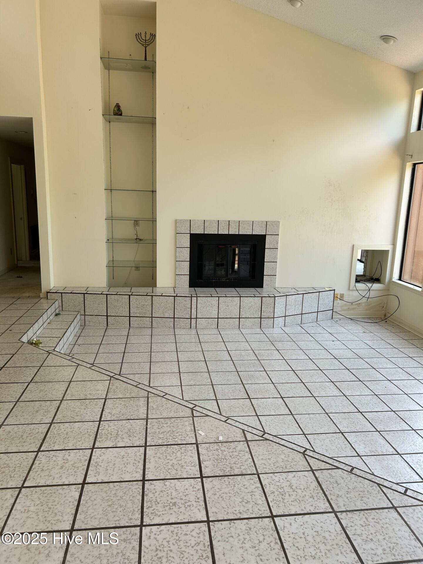 106 Eagle Lane Hampstead, NC 28443 - Photo 3 of 16 3 Liv rm