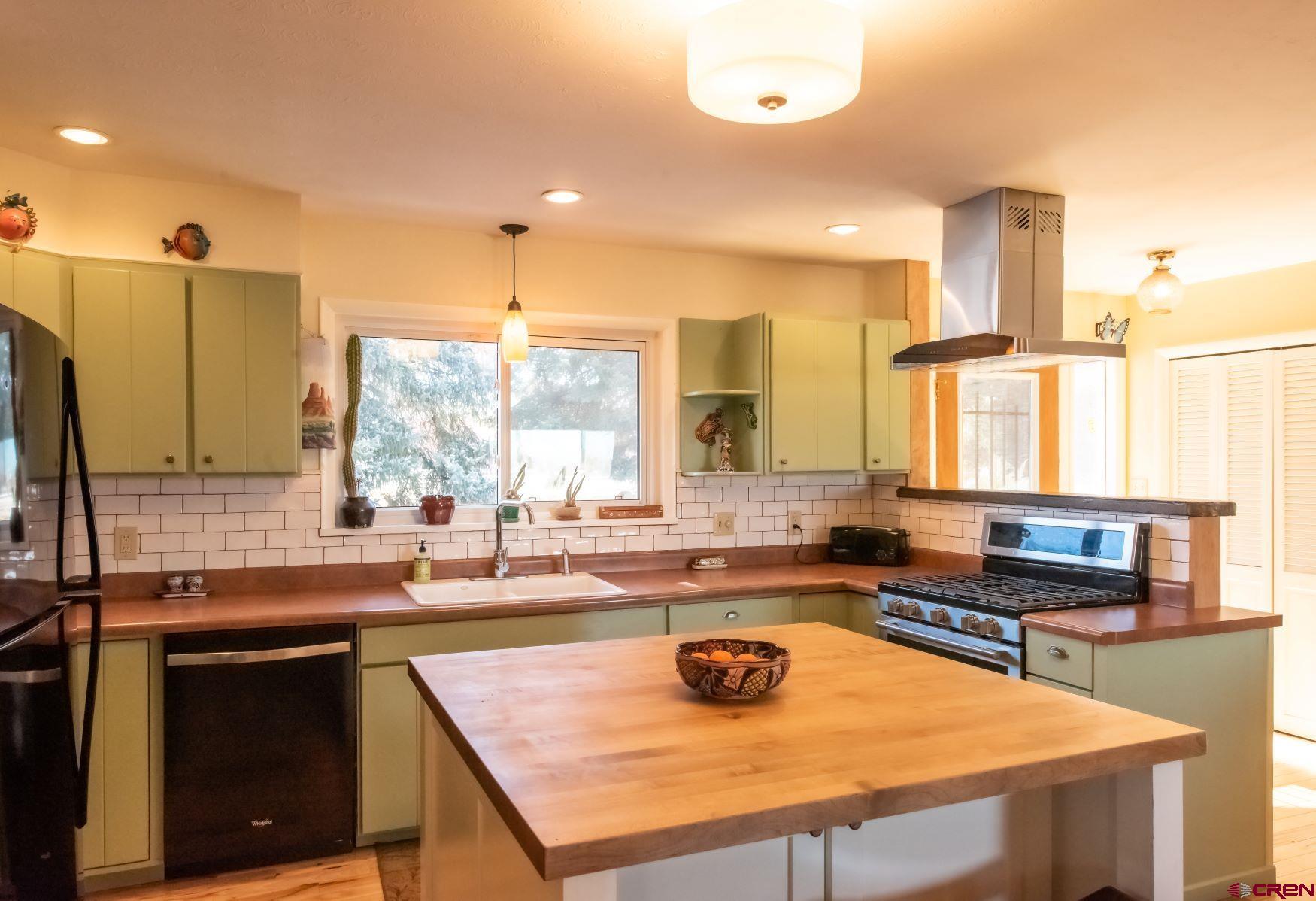 1875 Locust Road Montrose, CO 81401 - Photo 11 of 25 Gallery Image 11