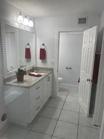 $1,650 | 639 Executive Center Drive, Unit O107, West Palm Beach, FL 33401
