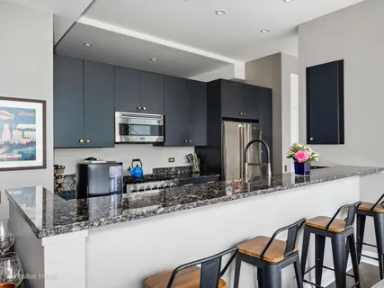 $499,000 | 500 West Superior Street, Unit 1202, Chicago, IL 60654