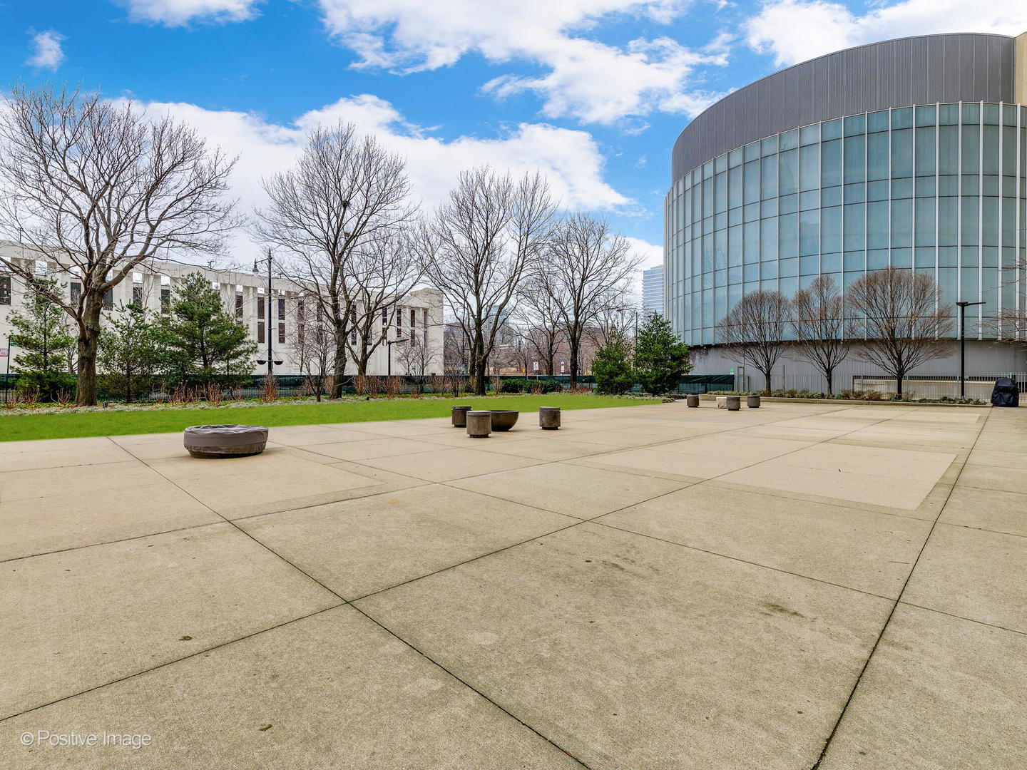 500 West Superior Street, Unit 1202 Chicago, IL 60654 - Photo 28 of 29 a view of swimming pool with outdoor space and trees