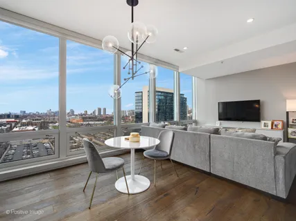 $499,000 | 500 West Superior Street, Unit 1202, Chicago, IL 60654