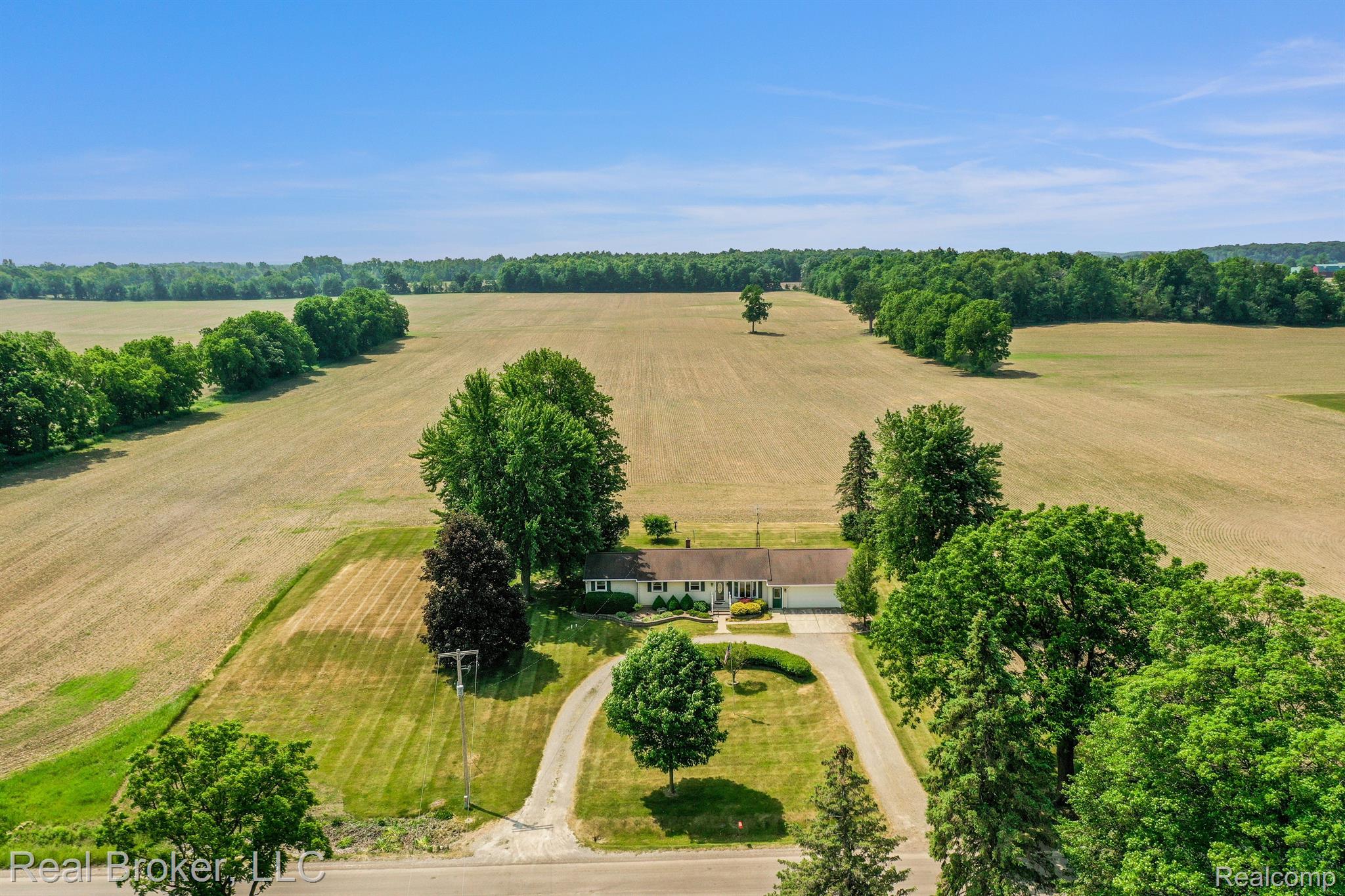 10037 Lahring Road Gaines, MI 48436 - Photo 3 of 38 Private & peaceful setting!