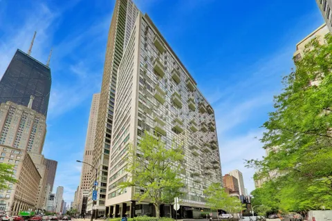 $549,500 | 1000 North Lake Shore Plaza, Unit 2205, Chicago, IL 60611