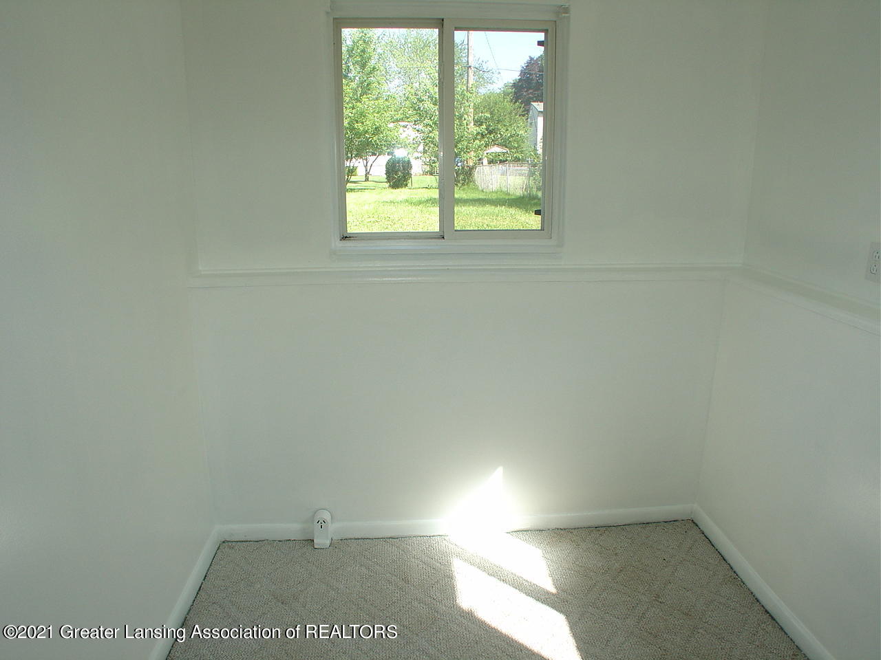 2910 Colchester Road Lansing, MI 48906 - Photo 30 of 53 25a. 1st Floor Bedroom or 1st floor Lau