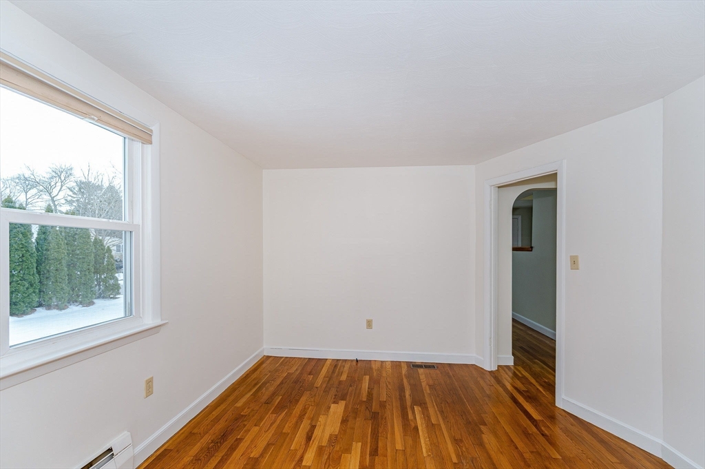 19 Hillcrest Road Burlington, MA 01803 - Photo 16 of 42 Gallery Image 16