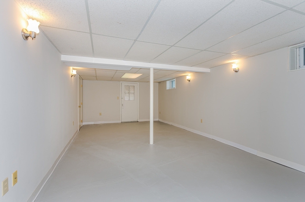 19 Hillcrest Road Burlington, MA 01803 - Photo 29 of 42 Gallery Image 29