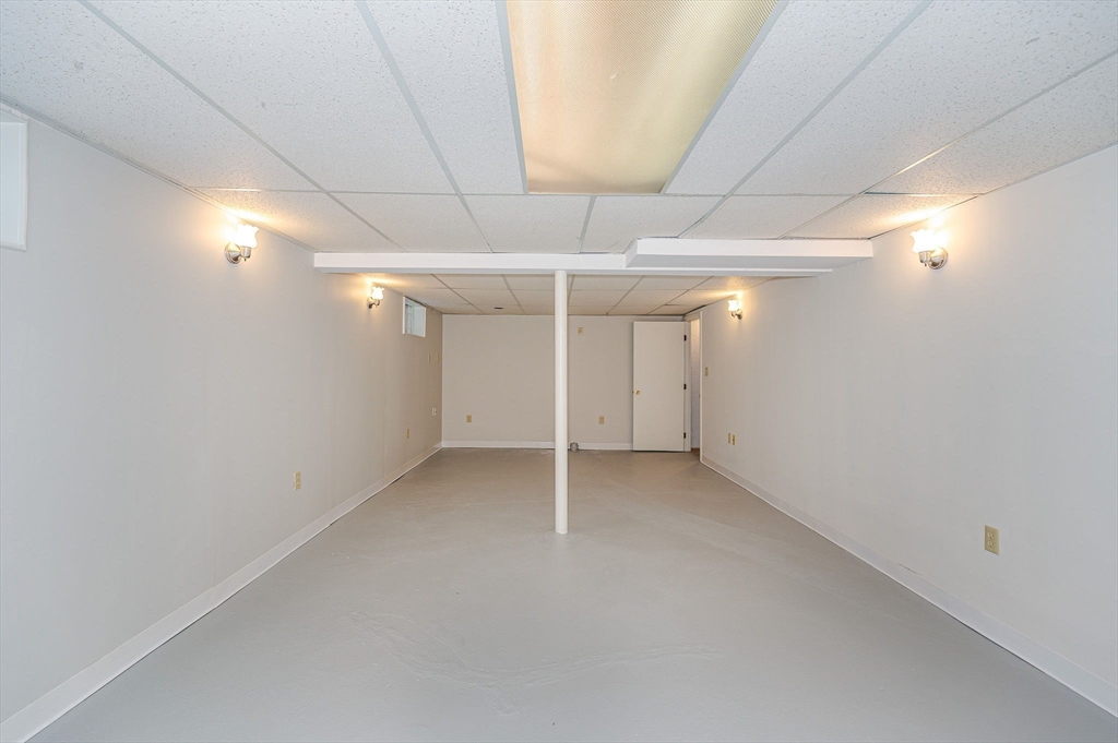 19 Hillcrest Road Burlington, MA 01803 - Photo 30 of 42 Gallery Image 30