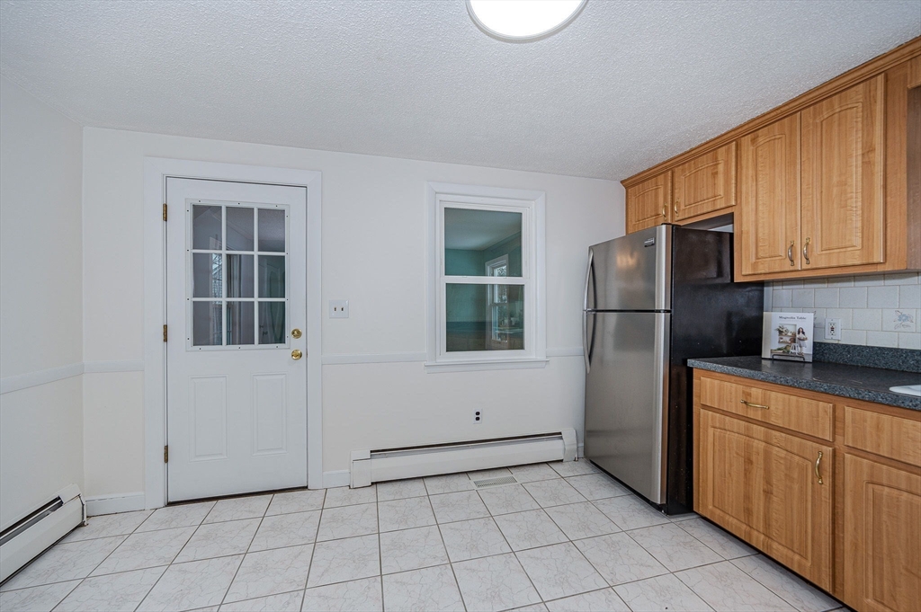 19 Hillcrest Road Burlington, MA 01803 - Photo 8 of 42 Gallery Image 8