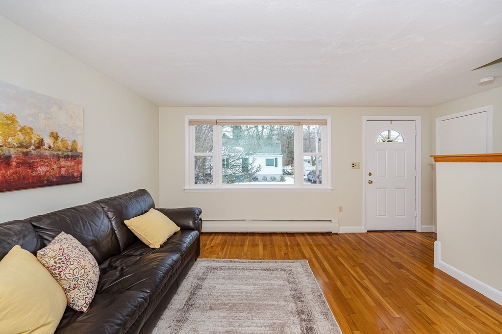 19 Hillcrest Road Burlington, MA 01803 - Photo 9 of 42 Gallery Image 9