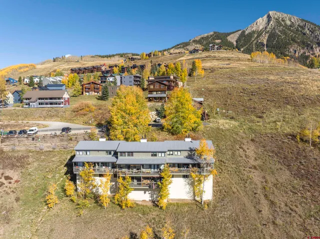 a view of outdoor space and city view