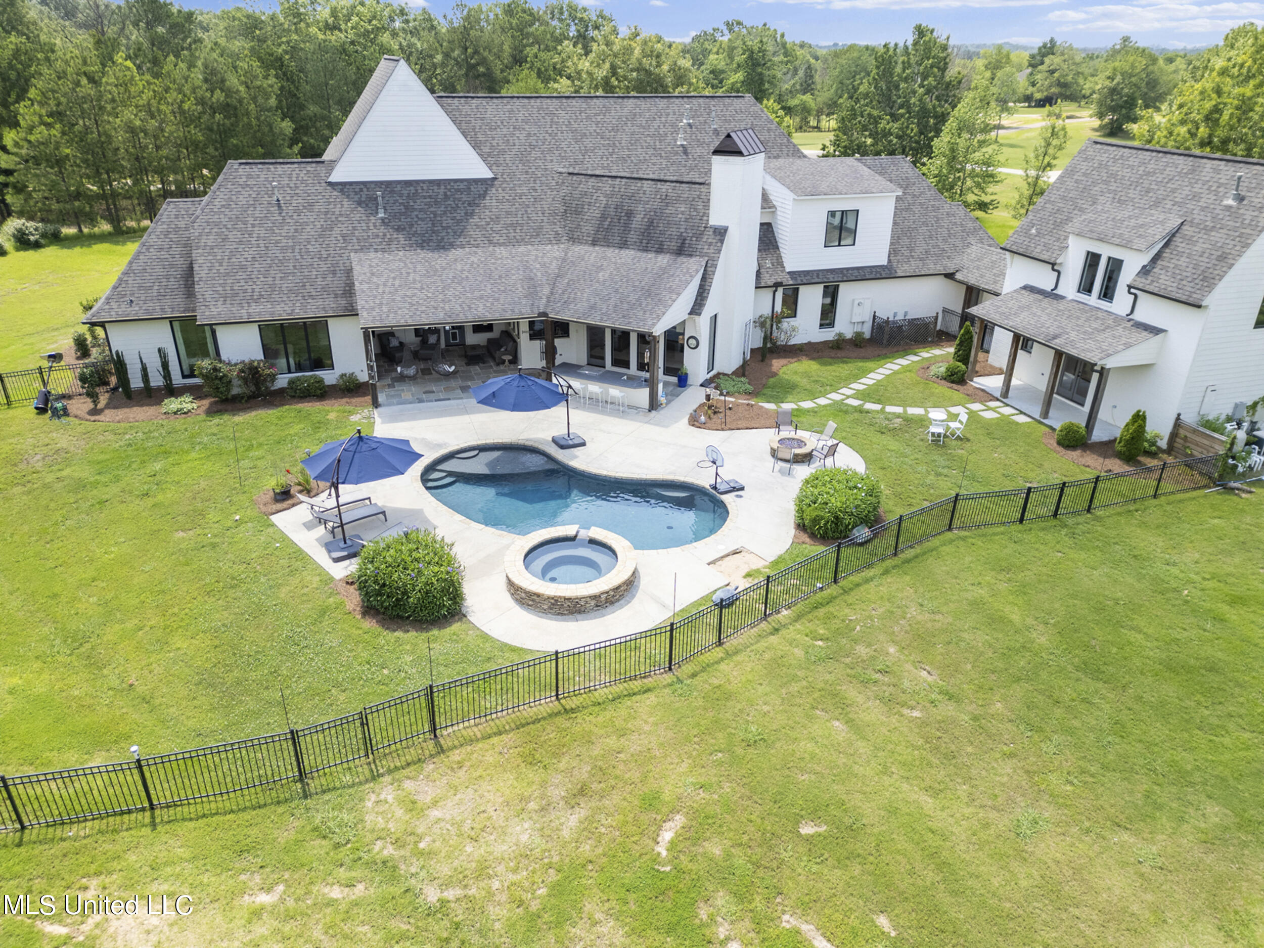 107 Northridge Road Madison, MS 39110 - Photo 4 of 62 8_107 northridge drone final-10