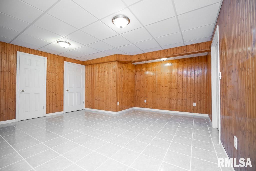2425 Delaware Street Pekin, IL 61554 - Photo 43 of 48