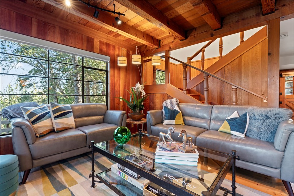 309 Castle Gate Road Lake Arrowhead, CA 92352 - Photo 13 of 58 a outdoor living space with furniture