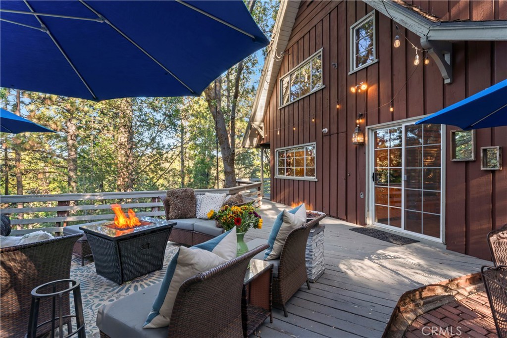 309 Castle Gate Road Lake Arrowhead, CA 92352 - Photo 52 of 58 a outdoor space with furniture