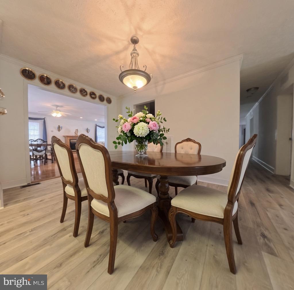 110 East Harbor Drive Reedville, VA 22539 - Photo 3 of 27 Dinning Room