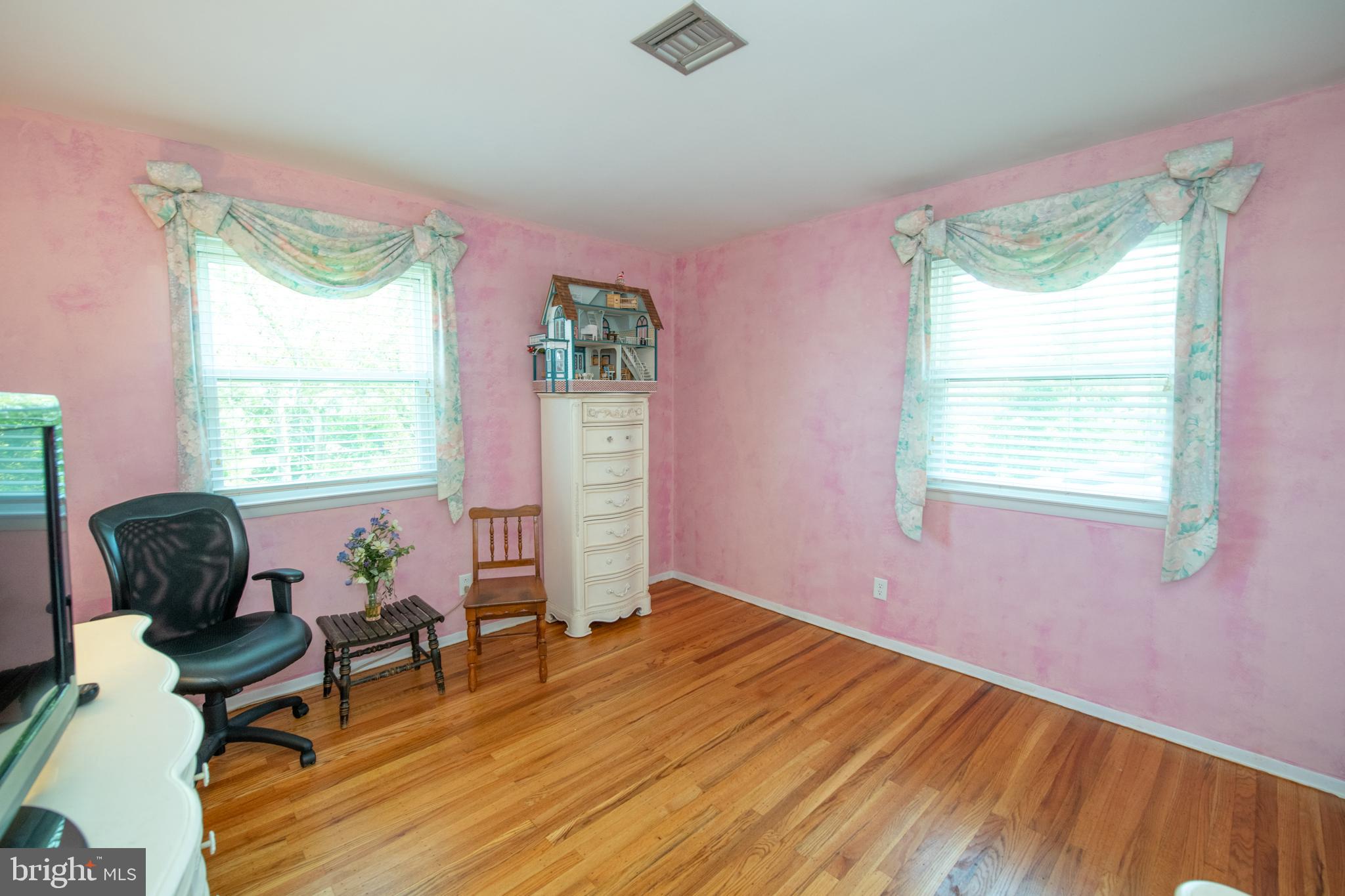 911 Thornton Road Horsham, PA 19044 - Photo 24 of 30