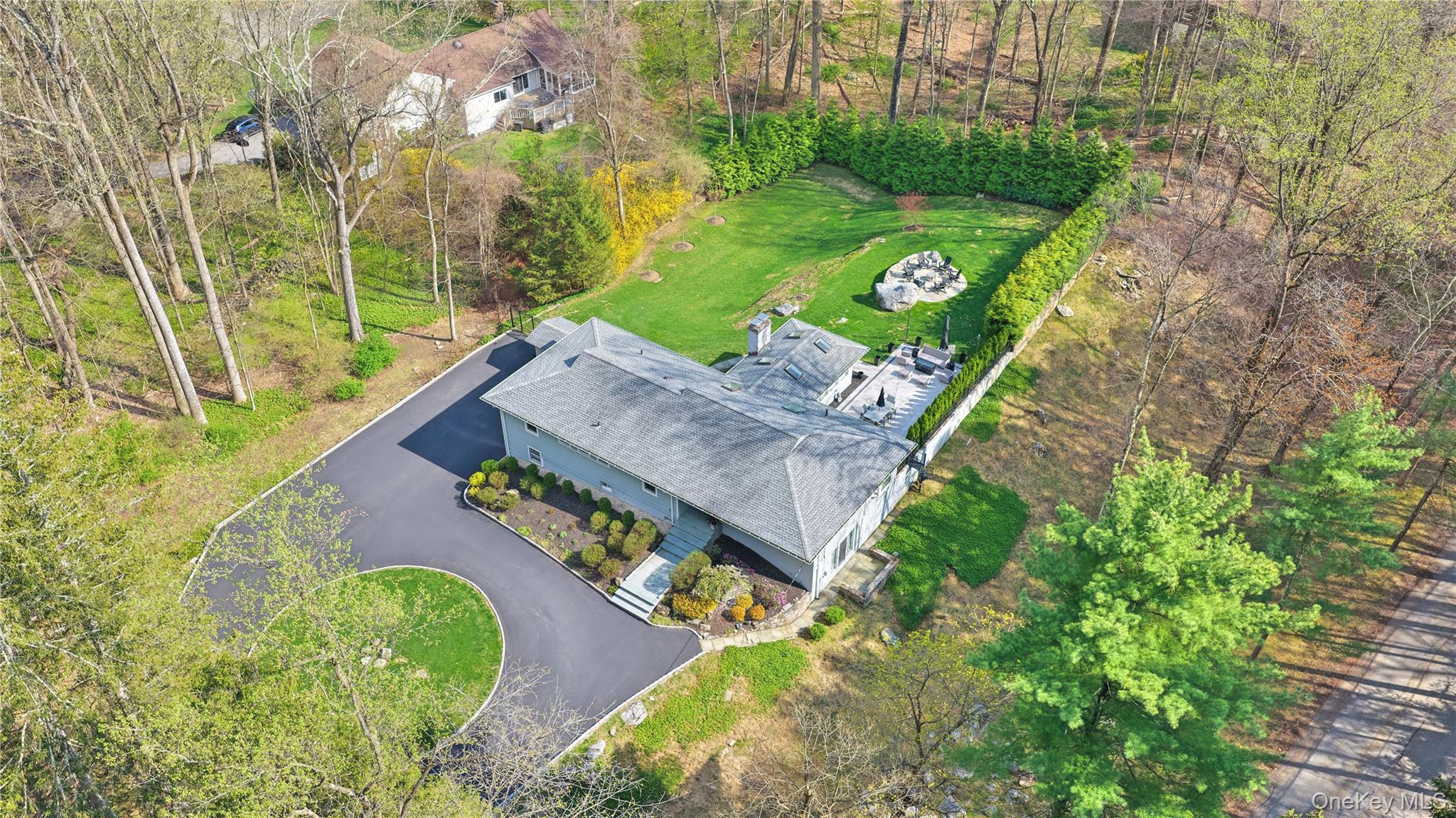 53 Windmill Road Armonk, NY 10504 - Photo 30 of 37