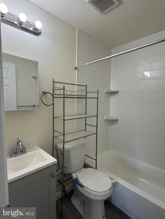 $995 | 14 1/2 Verdi Circle, Newark, DE 19702