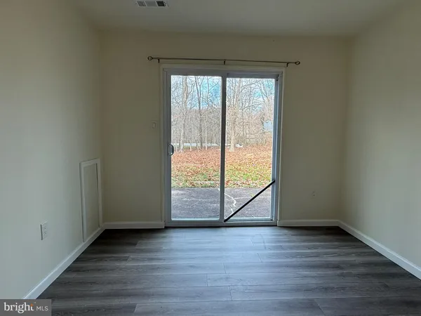 $995 | 14 1/2 Verdi Circle, Newark, DE 19702