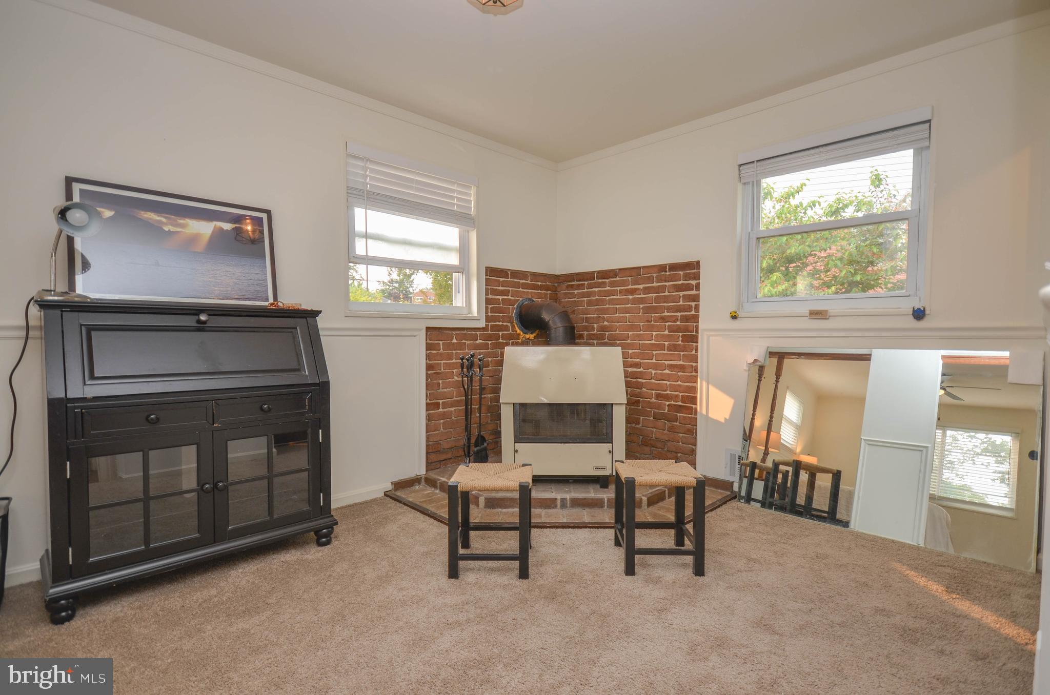 12907 Crisfield Road Silver Spring, MD 20906 - Photo 16 of 51 Area off main level bedroom