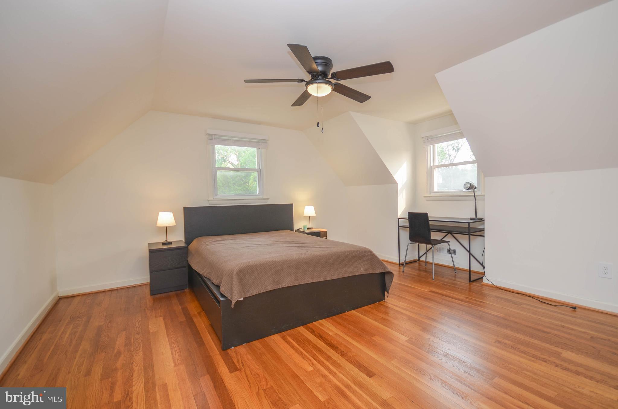 12907 Crisfield Road Silver Spring, MD 20906 - Photo 20 of 51 Bedroom #2 top floor