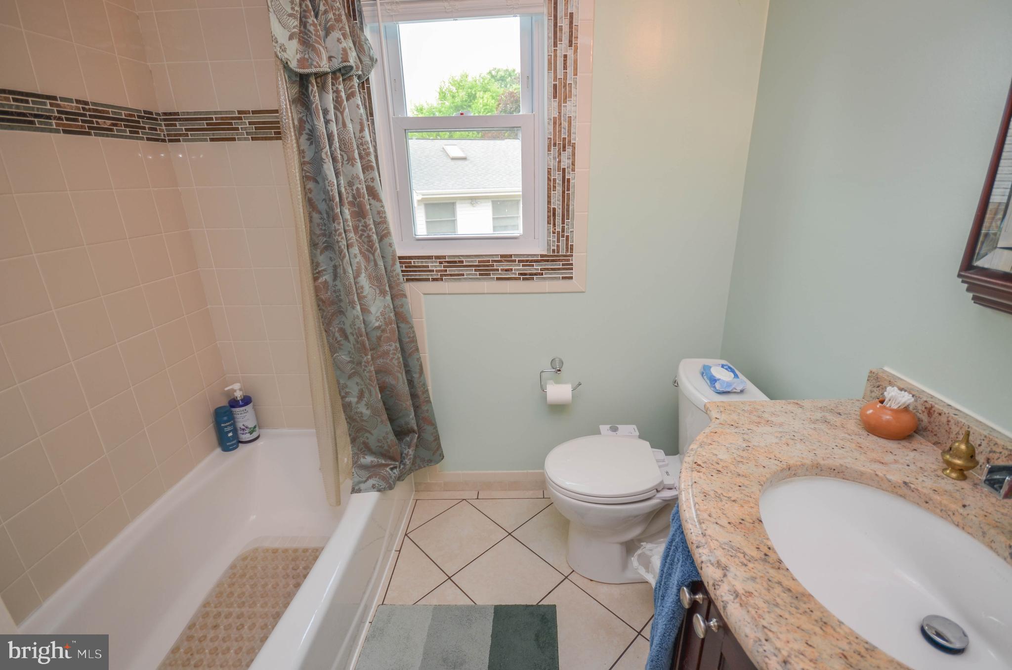 12907 Crisfield Road Silver Spring, MD 20906 - Photo 26 of 51 Bathroom #2 top floor