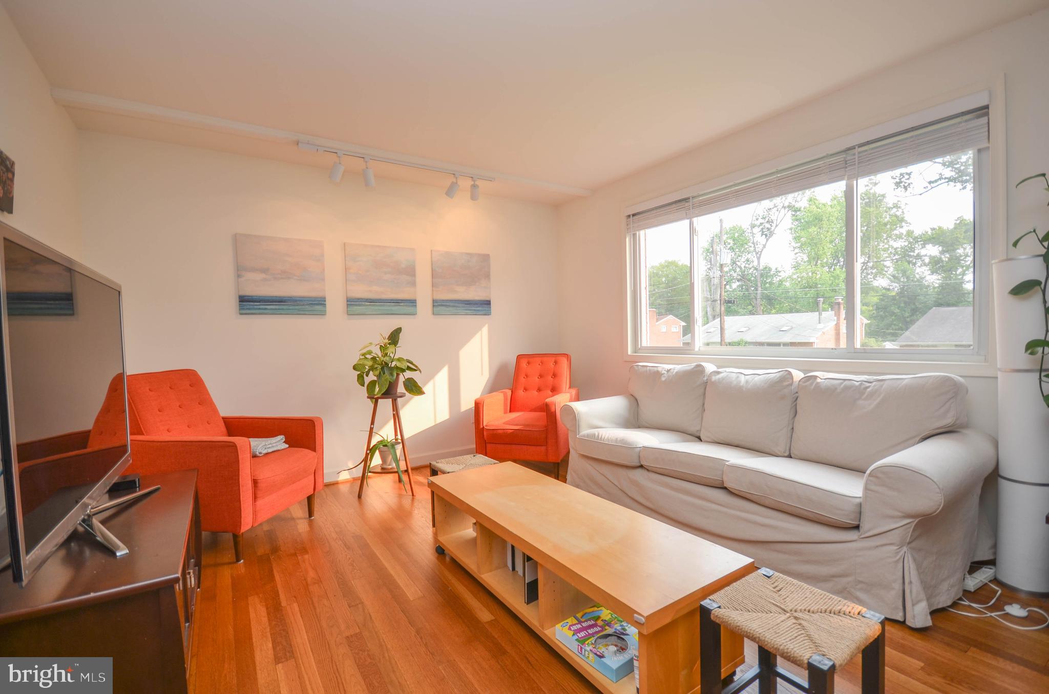 12907 Crisfield Road Silver Spring, MD 20906 - Photo 5 of 51