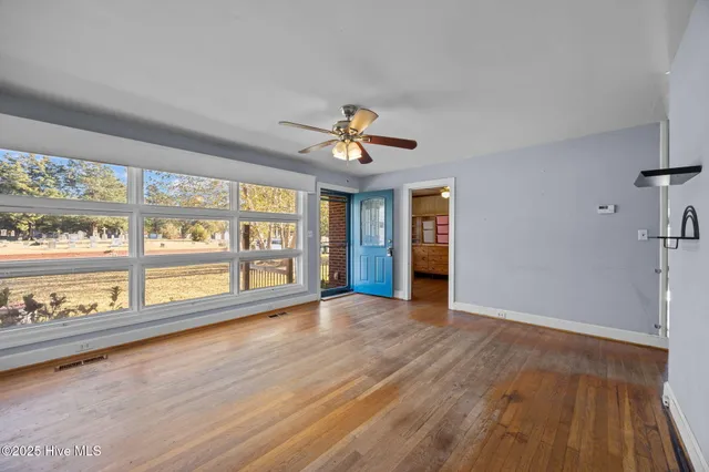 $195,000 | 3222 North Contentnea Street, Farmville, NC 27828