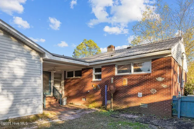 $195,000 | 3222 North Contentnea Street, Farmville, NC 27828