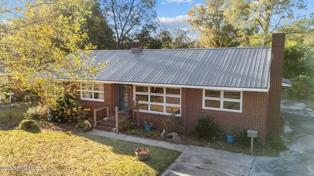 $195,000 | 3222 North Contentnea Street, Farmville, NC 27828