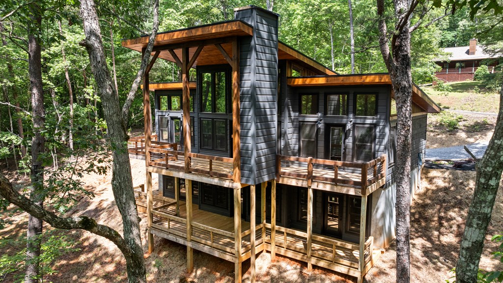 307 Mangum's Trail Blue Ridge, GA 30513 - Photo 5 of 36