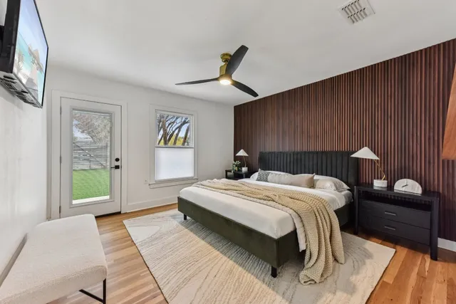 $1,050,000 | 1101 Manlove Street, Austin, TX 78741