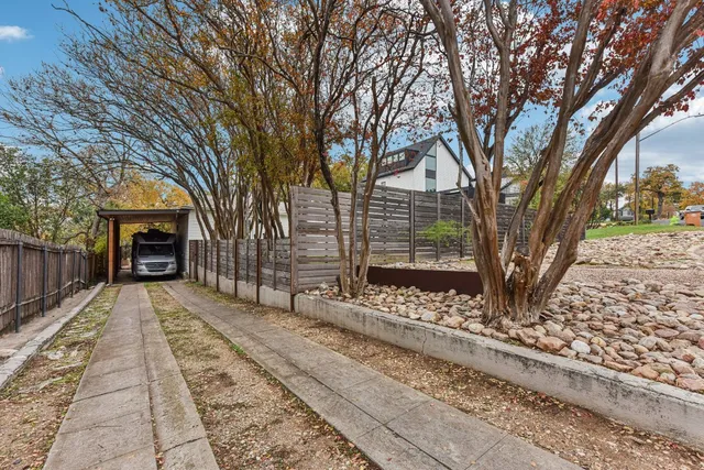 $1,050,000 | 1101 Manlove Street, Austin, TX 78741