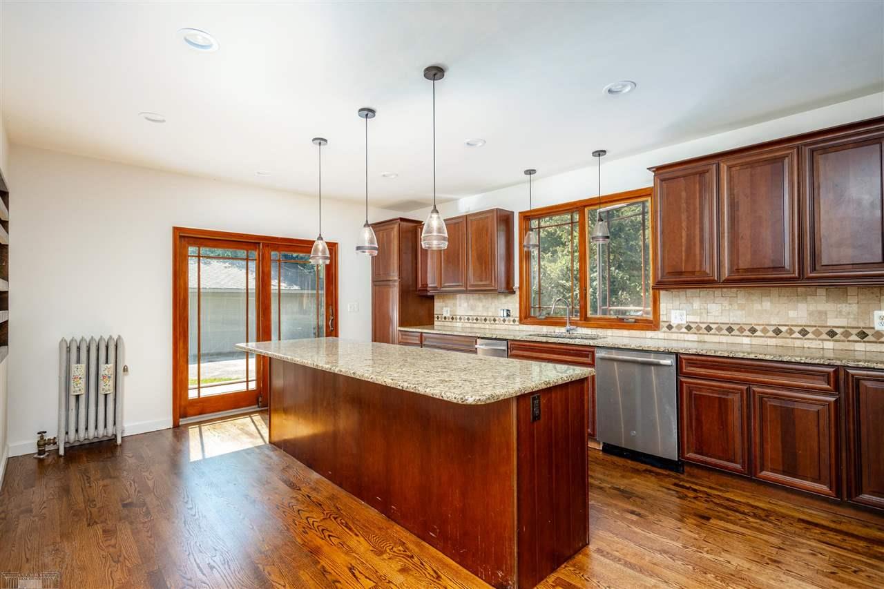 253 Moross Road Grosse Pointe, MI 48236 - Photo 15 of 43 Kitchen
