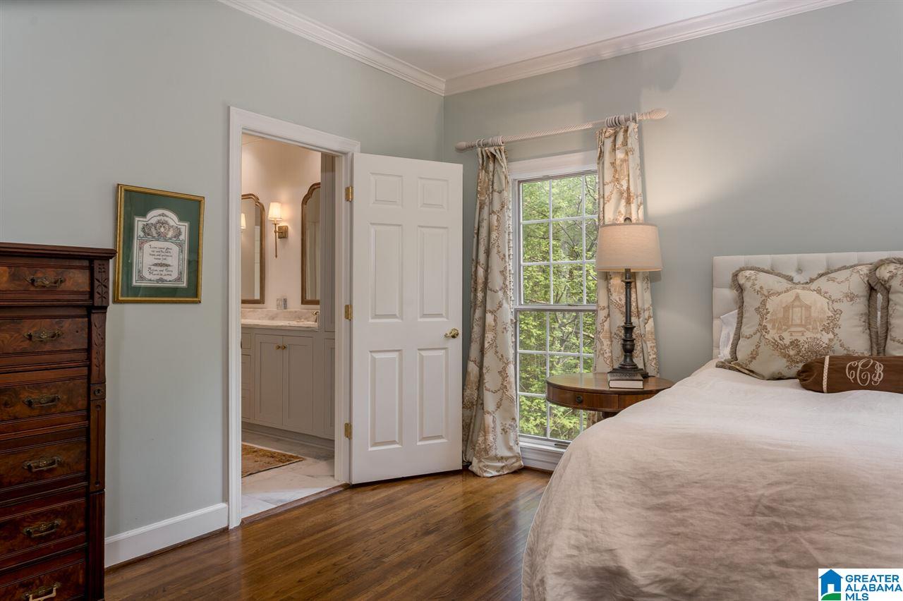 3788 Rockhill Road Mountain Brook, AL 35223 - Photo 20 of 49