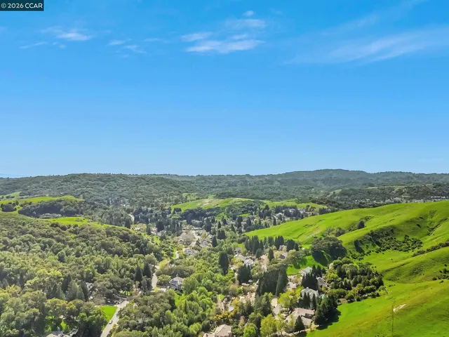 $2,495,000 | 4 Julianna Court, Moraga, CA 94556