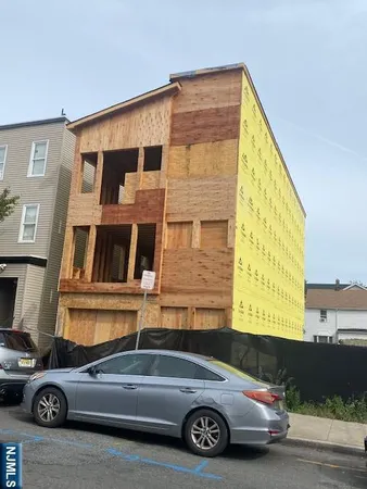 $889,000 | 197 12th Avenue, Newark, NJ 07107