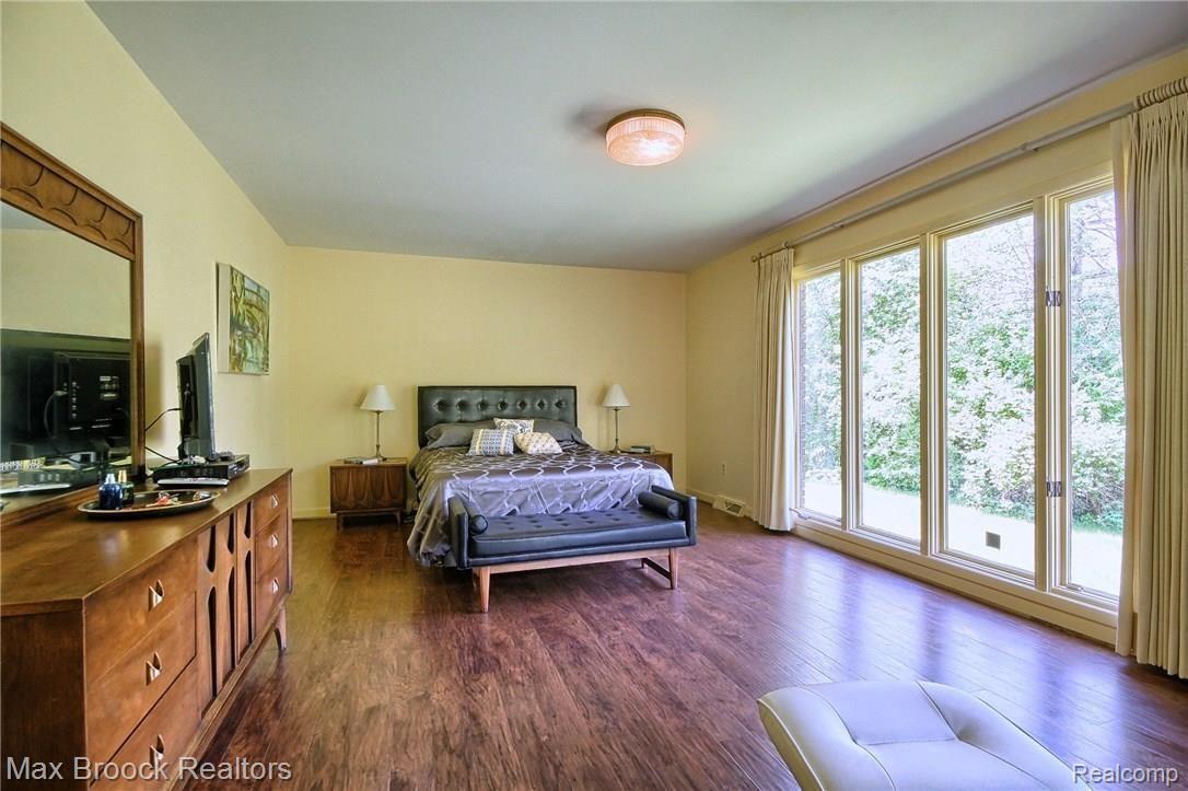 4560 Brightmore Road Bloomfield Hills, MI 48302 - Photo 13 of 29 Master_Bedroom.jpg