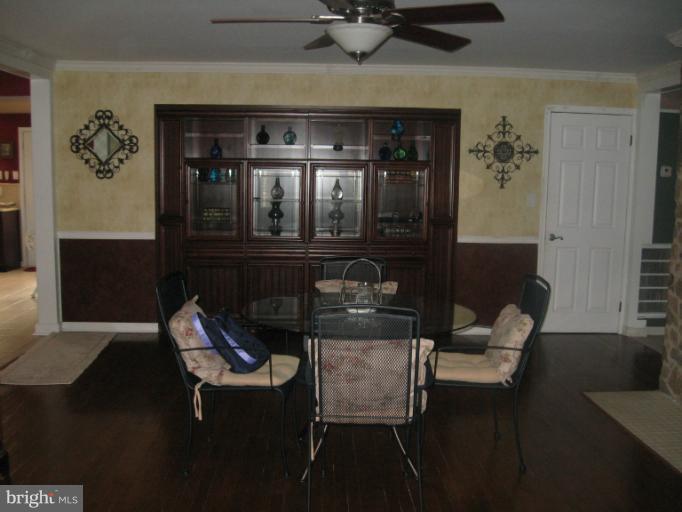 372 Castleton View Road Castleton, VA 22716 - Photo 2 of 28 Dining Room