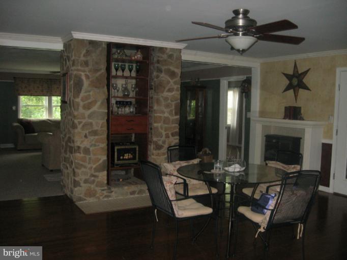 372 Castleton View Road Castleton, VA 22716 - Photo 11 of 28 Dining Room view 2