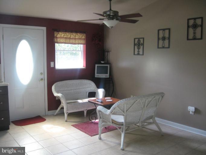 372 Castleton View Road Castleton, VA 22716 - Photo 20 of 28 Breakfast nook