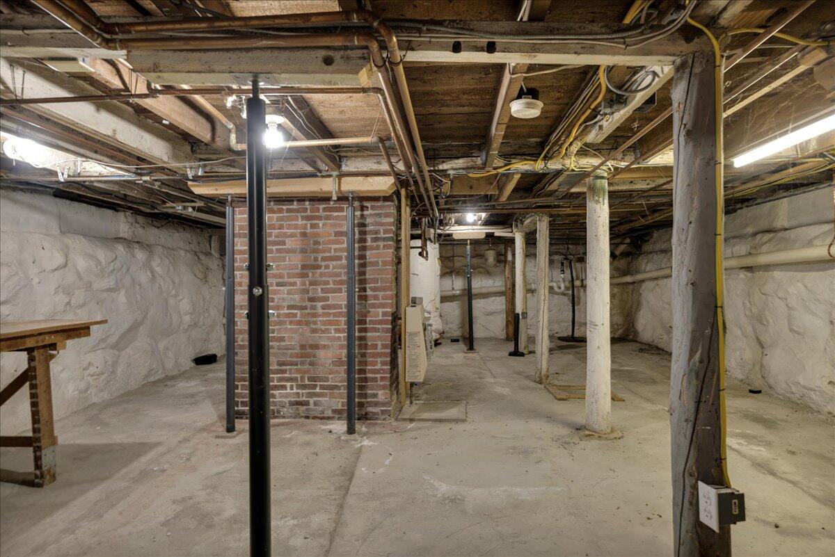 92 Cedar Street Belfast, ME 04915 - Photo 67 of 89 67-92 Cedar St. (44 of 97)