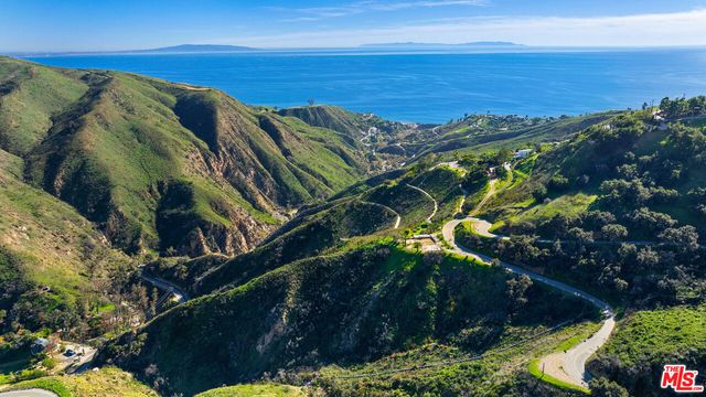 $2,500,000 | 2700 Hume Road, Malibu, CA 90265