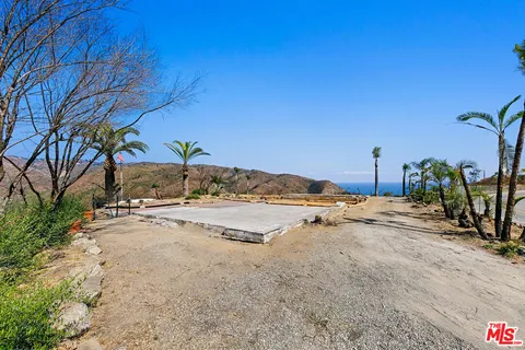 a view of a terrace view